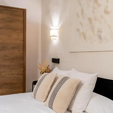 Loft Frutos Apartment